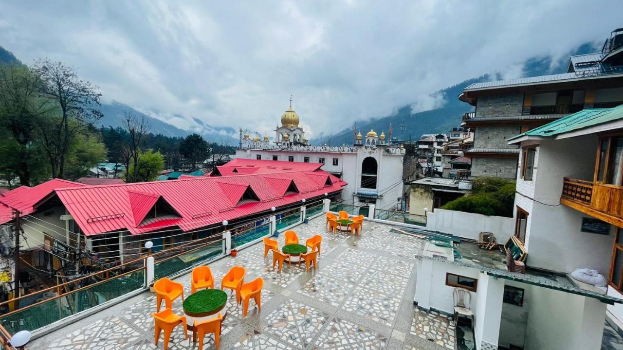 Hotel Hilltop At Mall Road Manali With Open Terrace Exterior foto